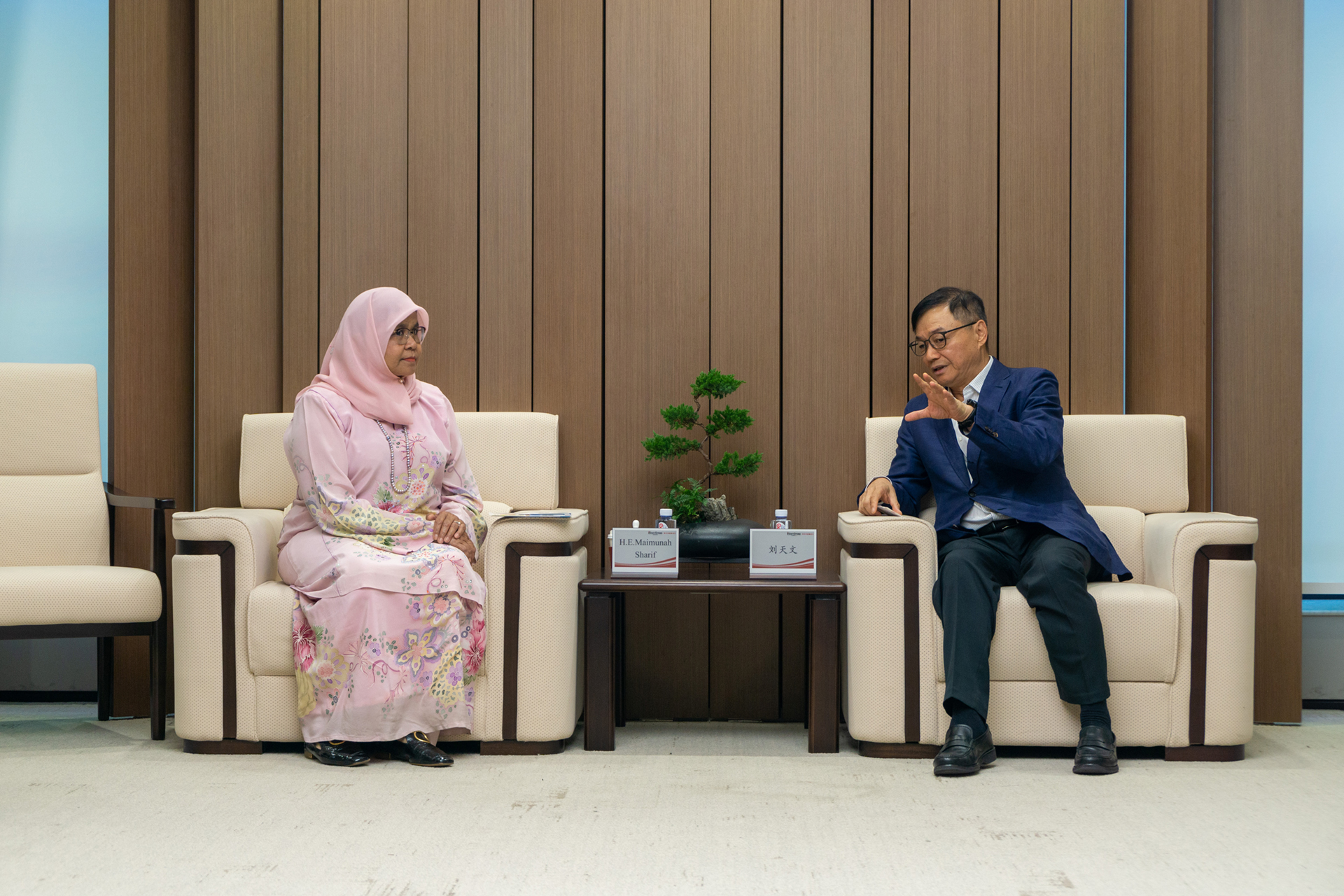 �Ž�������鳤���˾���ִ������л���Ůʿһ�е����ڲ�tengbo9885��������